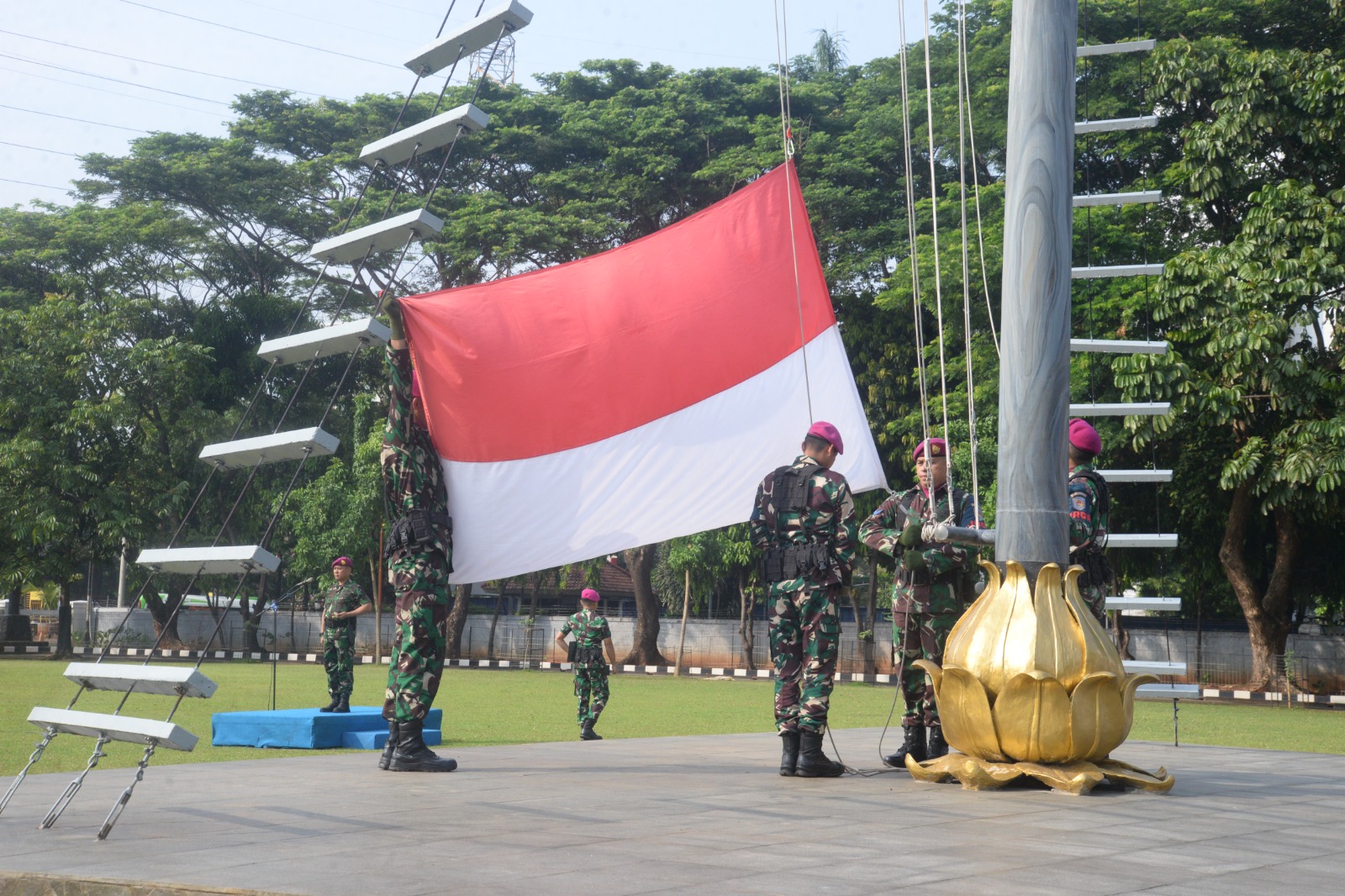 Korps Marinir Gelar Upacara Bendera 17 An Media Cakra 101