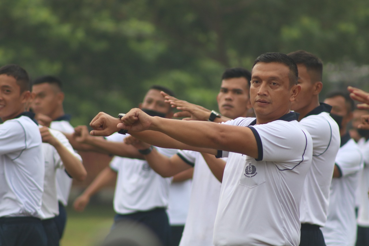 Danmenbanpur 1 Mar Laksanakan Olah Raga Bersama Danpasmar 1