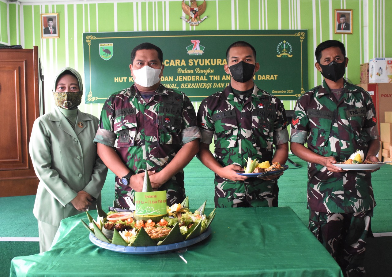 Ajendam Kasuari Gelar Syukuran Potong Tumpeng Peringati HUT ke-71 Ajen TNI AD