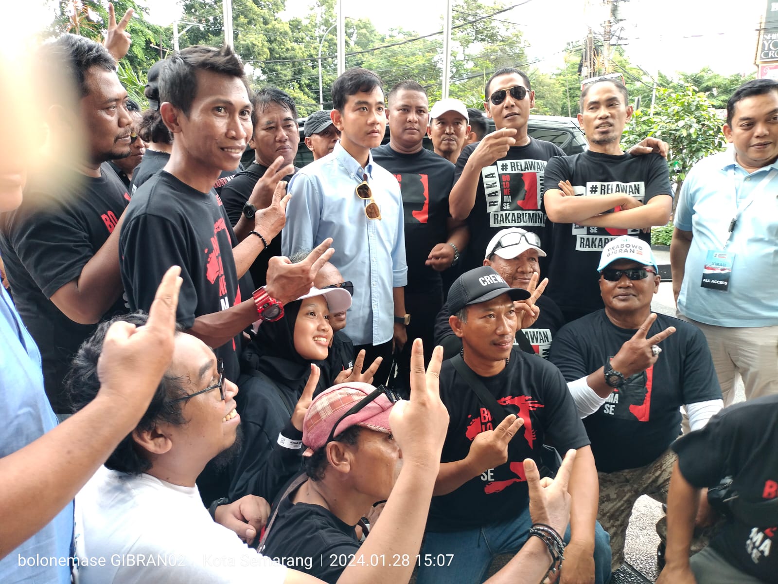 Bolonemase Kota Semarang Dongkrak Elektabilitas Paslon No.2 Dengan Meriahkan Kampanye Akbar Prabowo-Gibran di Kota Semarang, Jateng