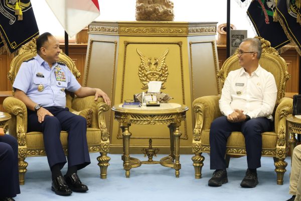 “Kasau Terima Audiensi Pj. Walikota Singkawang Bahas Operasional Bandara Baru Singkawang”
