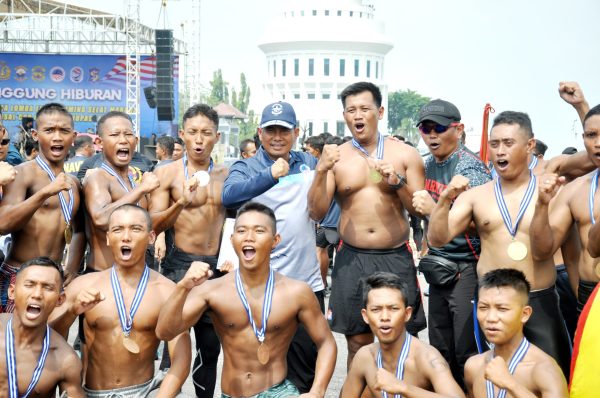 Marinir Terlalu Tangguh Untuk Dikalahkan, Tercepat Di Renang Selat Madura