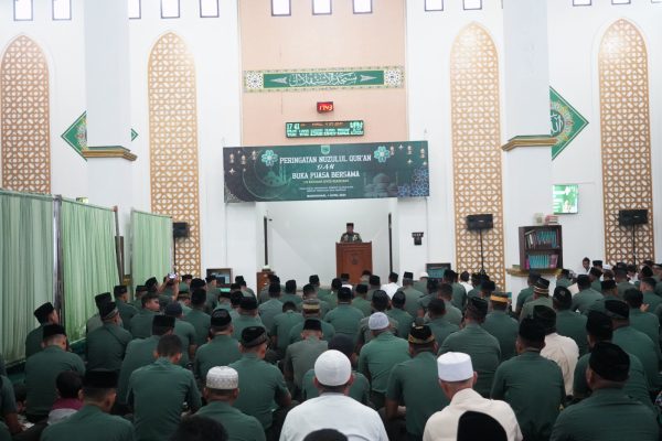 Pangdam Kasuari : Momen Peringatan Nuzulul Quran dan Buka Puasa Bersama Menjadi Peluang Kuatkan Ukhuwah