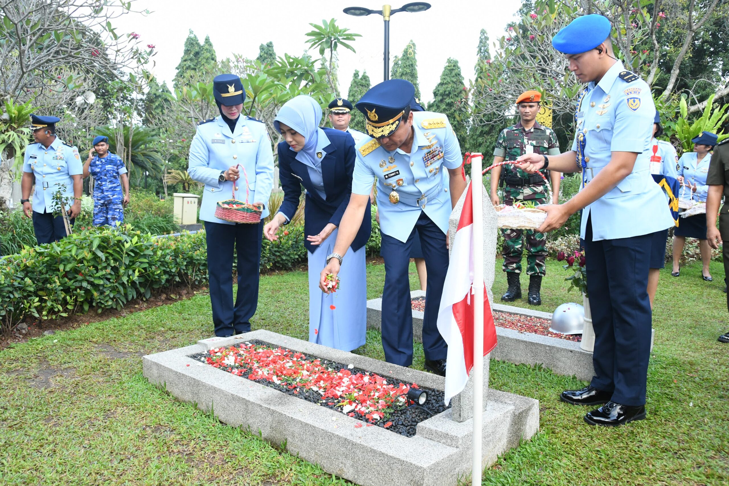 Peringatan HUT ke-78 TNI AU, Kasau Pimpin Ziarah ke TMPN Kalibata