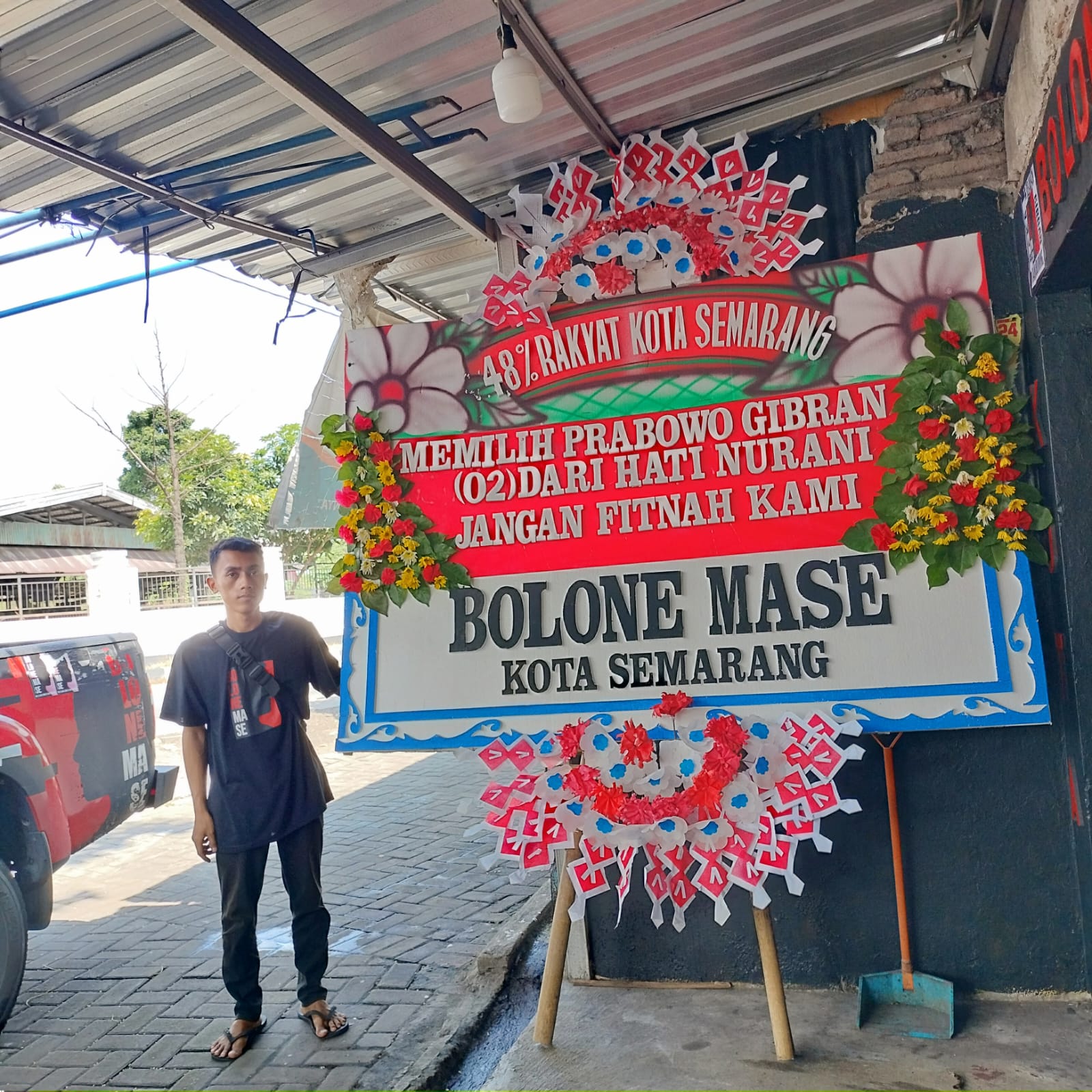 Lewat Karangan Bunga, Bolonemase Kota Semarang Berikan Dukungan Jenaka dan Elegan Jelang Putusan Perselisihan Pilpres di Mahkamah Konstitusi