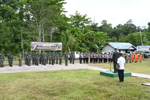 Kodim 1811/Teluk Wondama Gelar Upacara Pembukaan TMMD Ke-120 di Kampung Yabore