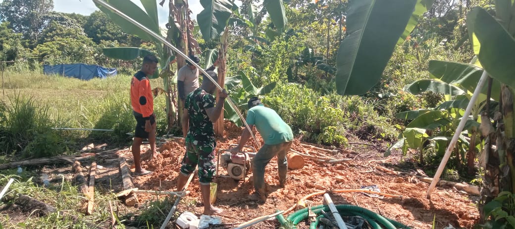 Progress Pembuatan 3 Titik Sumur Air Di Hari Keempat TMMD, Kampung Yabore