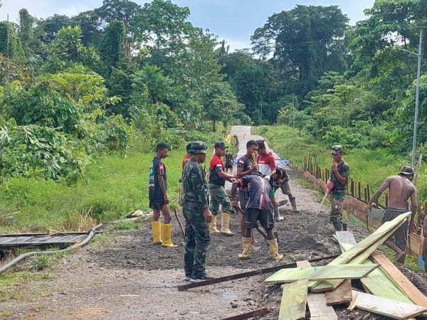 Satgas TMMD Wujudkan Impian Warga Yabore untuk Miliki Jalan Yang Layak