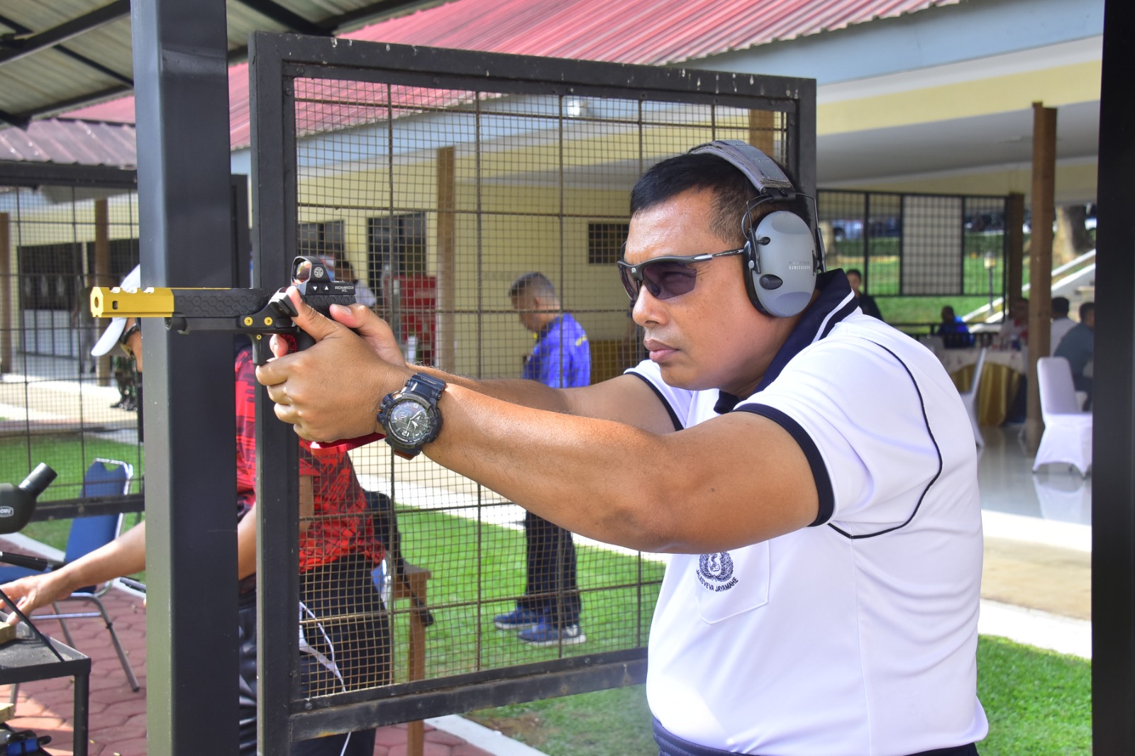 Dankormar Laksanakan Latihan Menembak Pistol Perwira Tinggi TNI AL