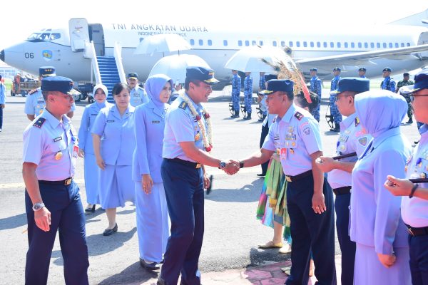 Kasau Kunker ke Lanud Smo, Surakarta