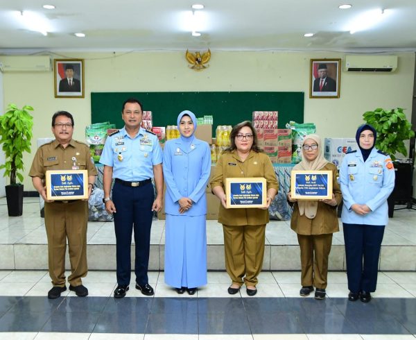 Kasau Bersama Ketum PIA AG Kunjungi Panti Sosial Tresna Werdha Budi Mulia