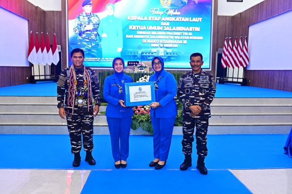 Danpasmar 3 Beserta Ketua Korcab Jalasenastri Pasmar 3 Ikuti Tatap Muka Bersama KASAL