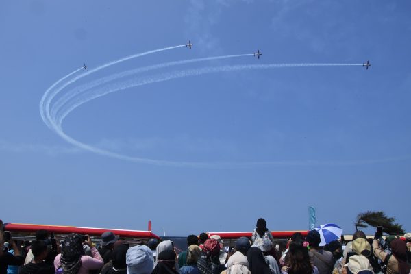 Semarak Dirgantara 2024, Jupiter Aerobatic Team Tampilkan Manuver Mengesankan