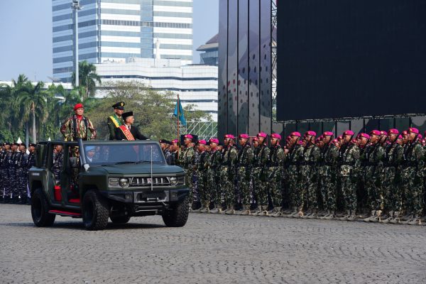 Jelang HUT TNI Ke-79, Ribuan Prajurit Dan Ratusan Kendaraan Tempur Korps Marinir Ikuti Gladi