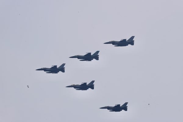 Jelang HUT Ke-79 TNI, TNI AU Gelar Gladi Bersih Demo Udara