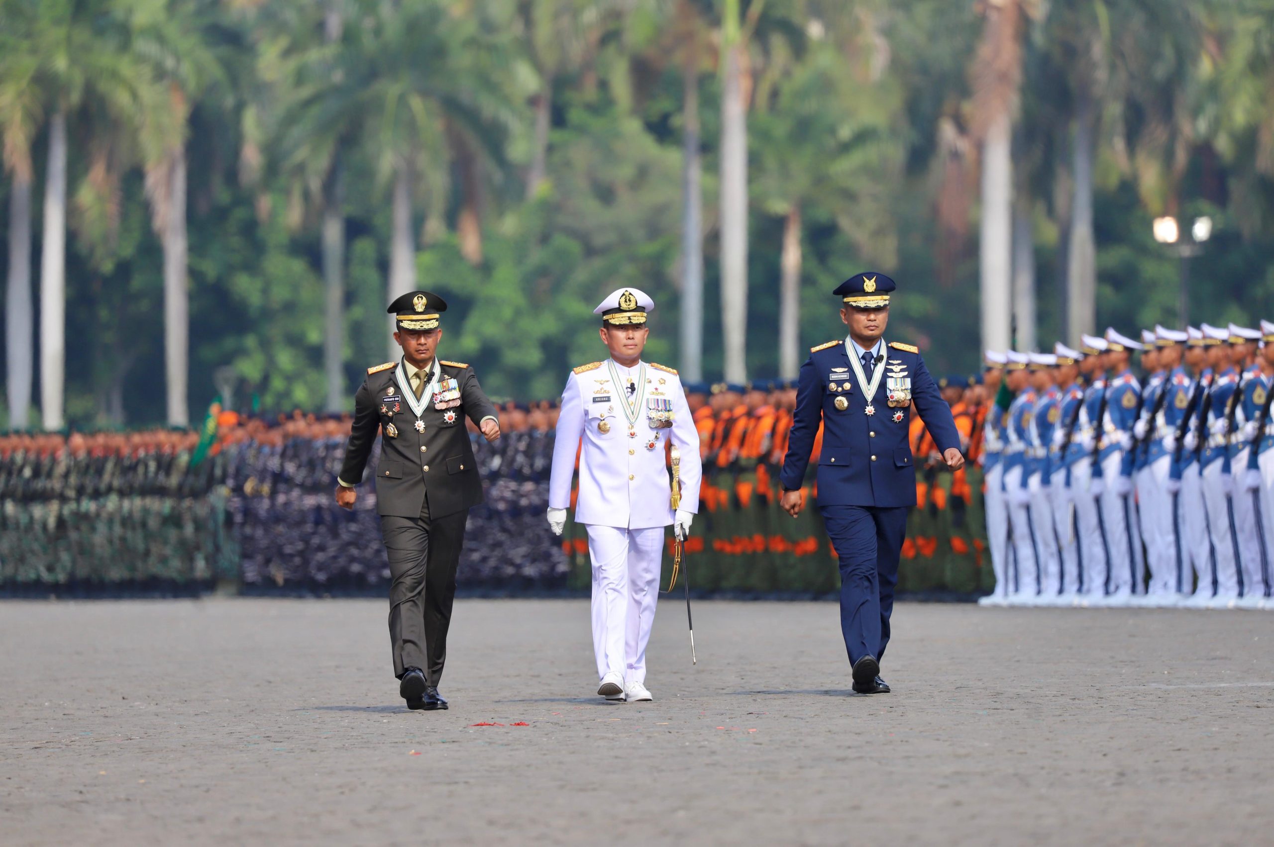 Peringatan HUT Ke-79 TNI,Pangkoopsud II Bertindak Sebagai Pengucap Sapta Marga