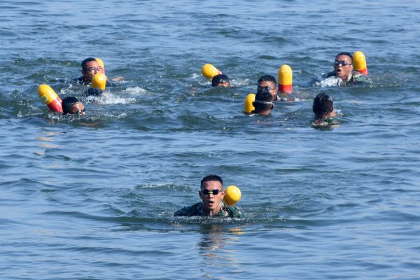 Renang Laut 1000 Meter Uji 17 Tim/Batalyon Binsat Kormar