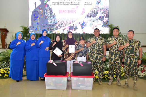 Serentak, Korps Marinir Gelar Bakti Sosial, Kesehatan Dan Makanan Bergizi