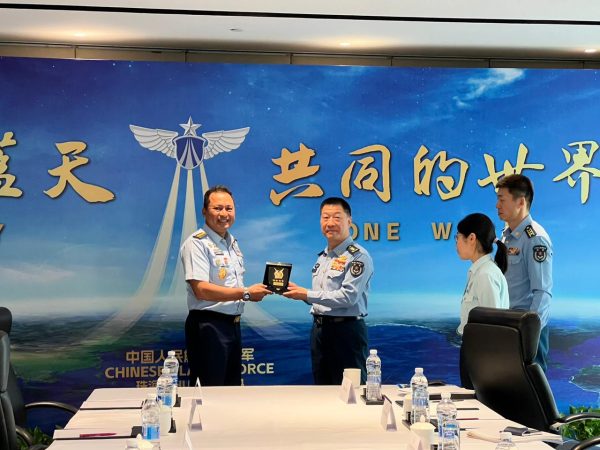 Courtesy Call Kasau dengan Commander of The People’s Liberation Army Air Force