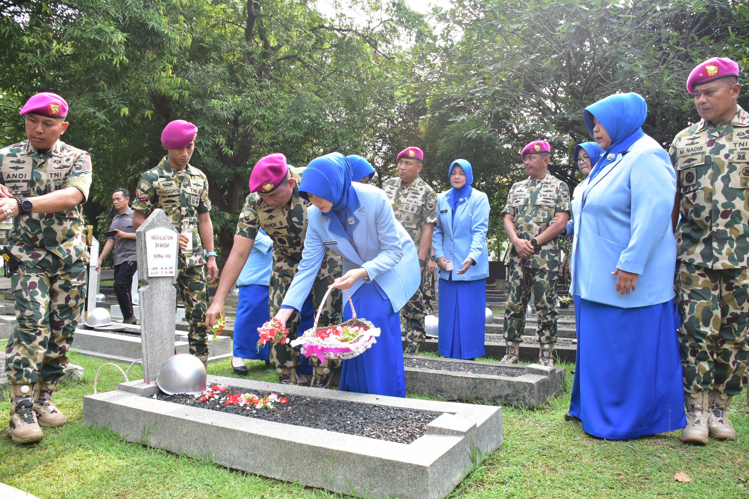 Peringati HUT Ke-79 Korps Marinir, Dankormar Pimpin Ziarah Di TMPNU Kalibata