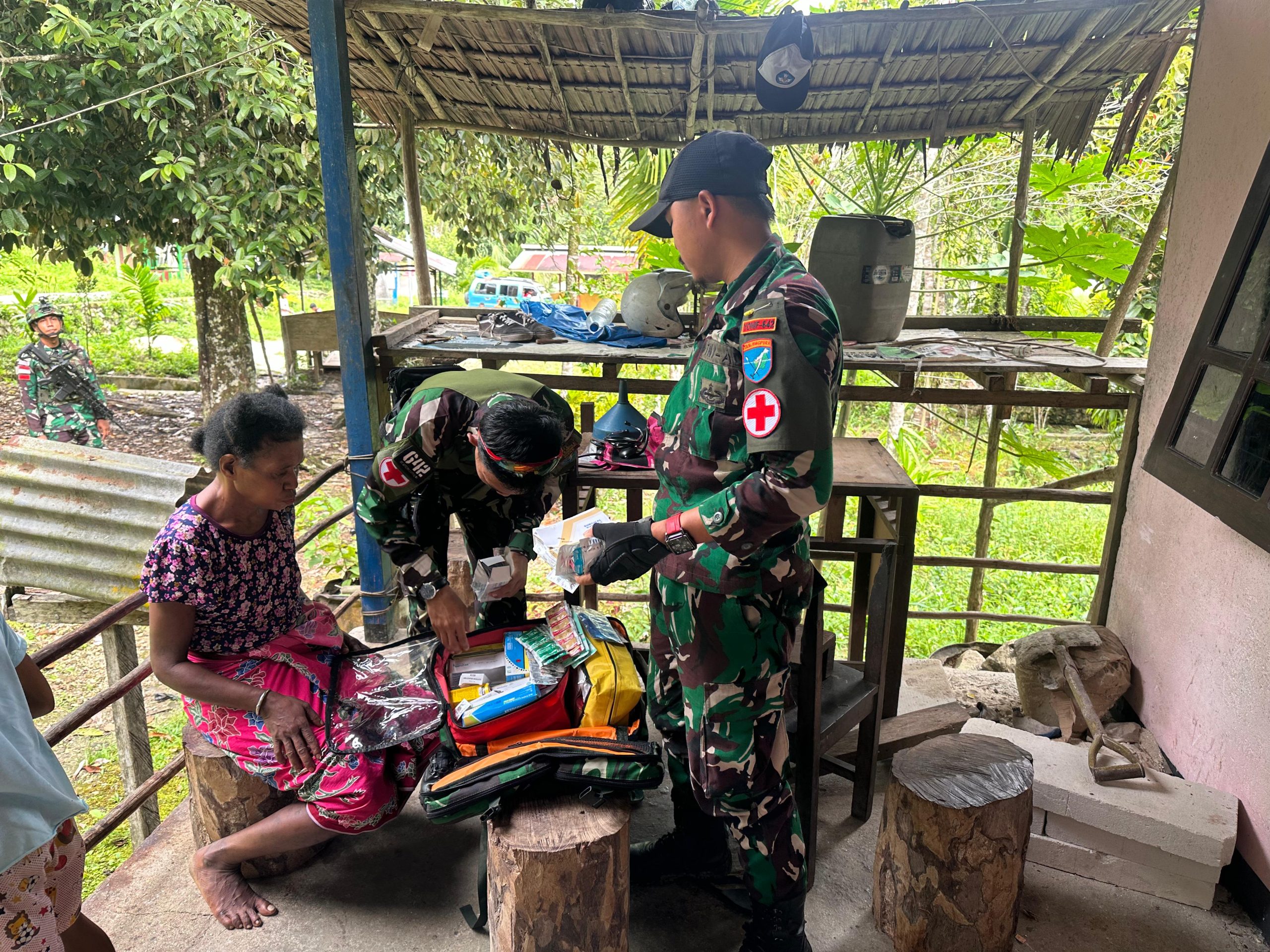 Pos Kramongmongga Satgas Yonif 642/Kps Laksanakan Lelayanan Kesehatan di Papua Barat