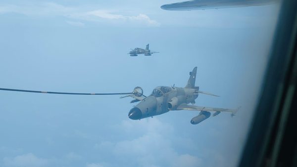 Manlap Latihan Angkasa Yudha 2024, Hawk 200 dan C-130 Hercules Lakukan Misi Air to Air Refueling