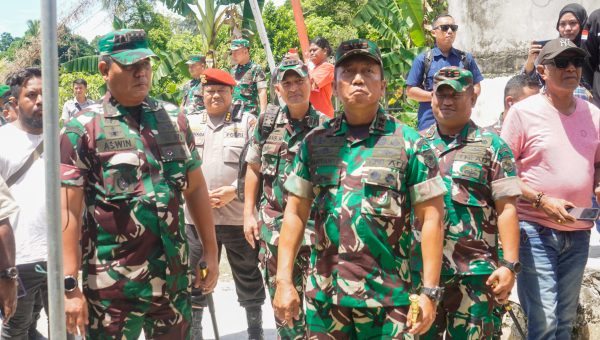 Rombongan Pangdam Kasuari, Pj Gubernur Papua Barat/Ketua KPU Tinjau Langsung Pengawasan Pilkada Papua Barat.