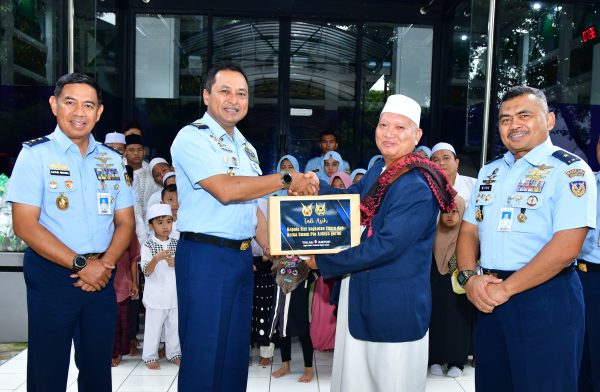 Kasau Serahkan Tali Asih kepada Anak Yatim Yayasan Nurul Qur’an Jatiluhur Bekasi