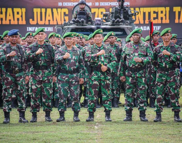 Tonting YWPJ Awali Upacara Hari Juang Korps Infanteri ke-76 Dipimpin Pangdam Kasuari