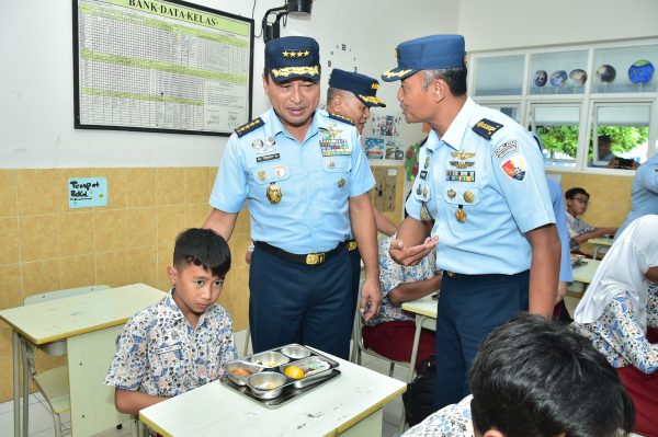 Kasau Instruksikan Seluruh Lanud Sukseskan Program Makan Siang Bergizi