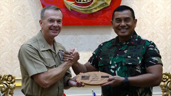 Dankormar Terima Courtesy Call Major General Jay Bargeron