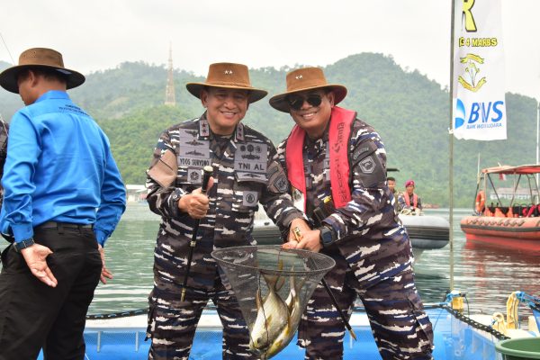 Dankormar Gelar Panen Raya Brigif 4 Marinir/BS Sebagai Bahan Mentah Program MBG