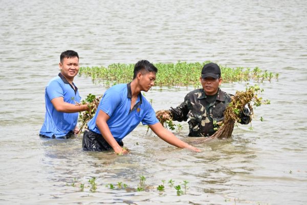 Lanud Sugiri Sukani Dorong Kemandirian Pangan lewat Budidaya Ikan
