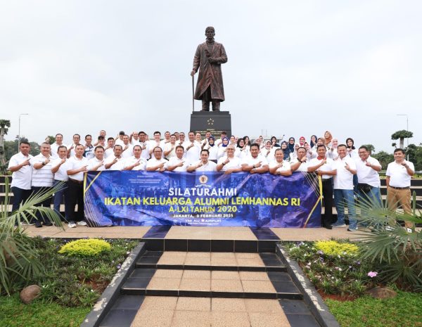 Kasau Hadiri Silaturahmi Ikatan Keluarga Alumni Lemhannas RI A-61