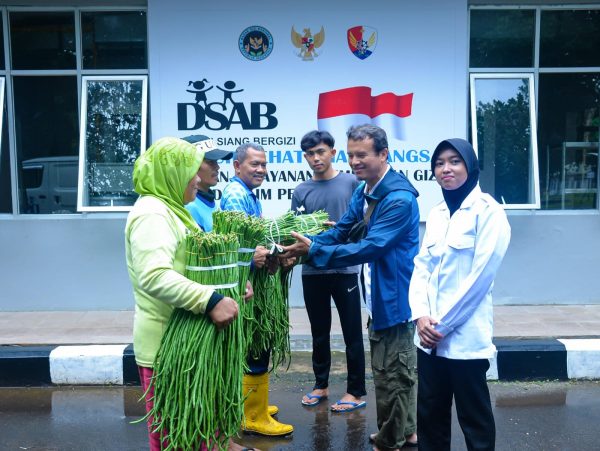 Lanud Halim Perdanakusuma Perkuat Ketahanan Pangan melalui Panen Kacang Panjang