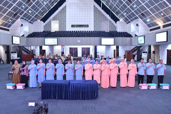 PIA Ardhya Garini Berpartisipasi dalam Bakti Sosial Serentak Dharma Pertiwi, Pecahkan Rekor MURI