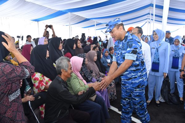 Ribuan Warga Tasikmalaya Manfaatkan Pemeriksaan Kesehatan Gratis TNI AU