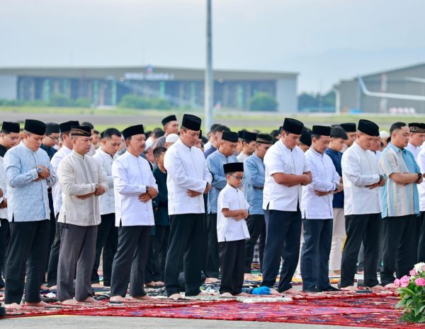 Kasau Salat Idulfitri 1446 H di Lanud Halim Perdanakusuma, Jakarta