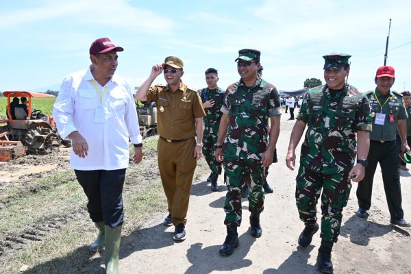 Kasau Hadiri Panen Raya Serentak, TNI AU Tegaskan Komitmen Dukung Ketahanan Pangan Nasional