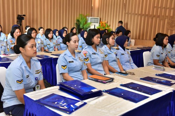 Pramugari Skadron Udara 17 TNI AU Laksanakan Proficiency Check, Perkuat Profesionalisme dan Pelayanan AMPUH