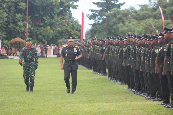 Kasad: Prajurit Sebagai Motor Penggerak, Pangdam: Pengabdian Tiada Batas Saat Lantik 249 Prajurit di Rindam Kasuari