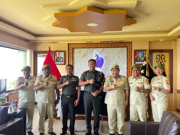 Pangdam XVIII/Kasuari Terima Audiensi Ketua Umum dan Pengurus PPM Papua Barat Sepakati Kolaborasi Kegiatan Pembinaan