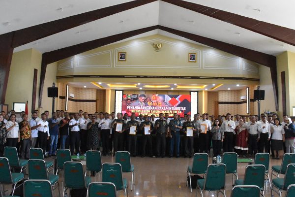 Irdam XVIII/Kasuari : Penandatanganan Pakta Integritas, TNI Tegaskan Seleksi Taruna 2025 Bebas KKN dan Pungli