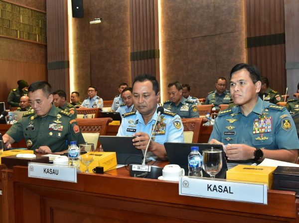 Kasau Hadiri Rapat Kerja Komisi I DPR RI