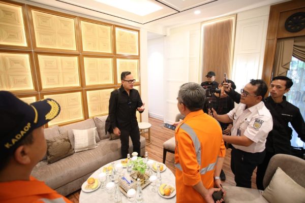 Wamendagri Bima Arya Dorong Masyarakat Manfaatkan Transportasi Publik