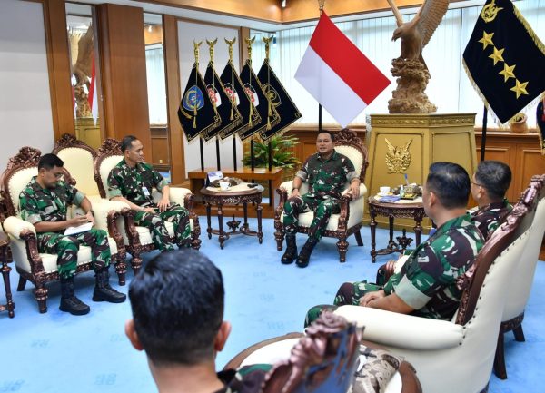 Kasau dan Wakasau Terima Audiensi Sejumlah Pejabat TNI AU