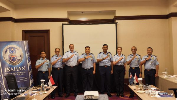 TNI AU AMPUH – RAAF Gelar Diskusi Bahas Regulasi Aerodrome dalam TNI AU Aviation Safety Regulation Improvement Program