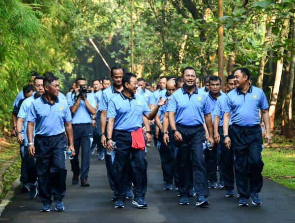 Kasau Berolahraga Bersama Personel Mabesau, Tunjukkan Semangat TNI AU AMPUH
