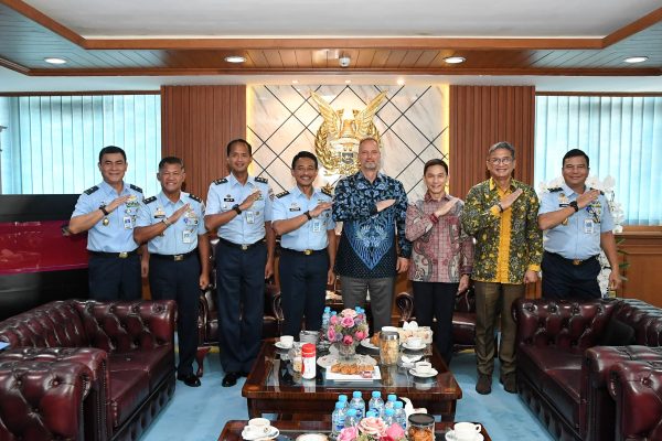 Menjajaki Langit Masa Depan, Wakasau Terima CEO Airbus Defence and Space