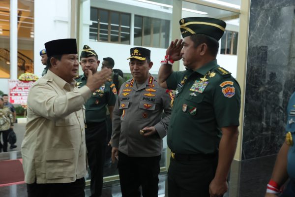 Kasad Hadiri Halal Bihalal Presiden dengan PPAD dan Keluarga Besar TNI-Polri